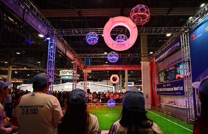 Trận đấu Drone Soccer quốc tế theo tiêu chuẩn FIDA
